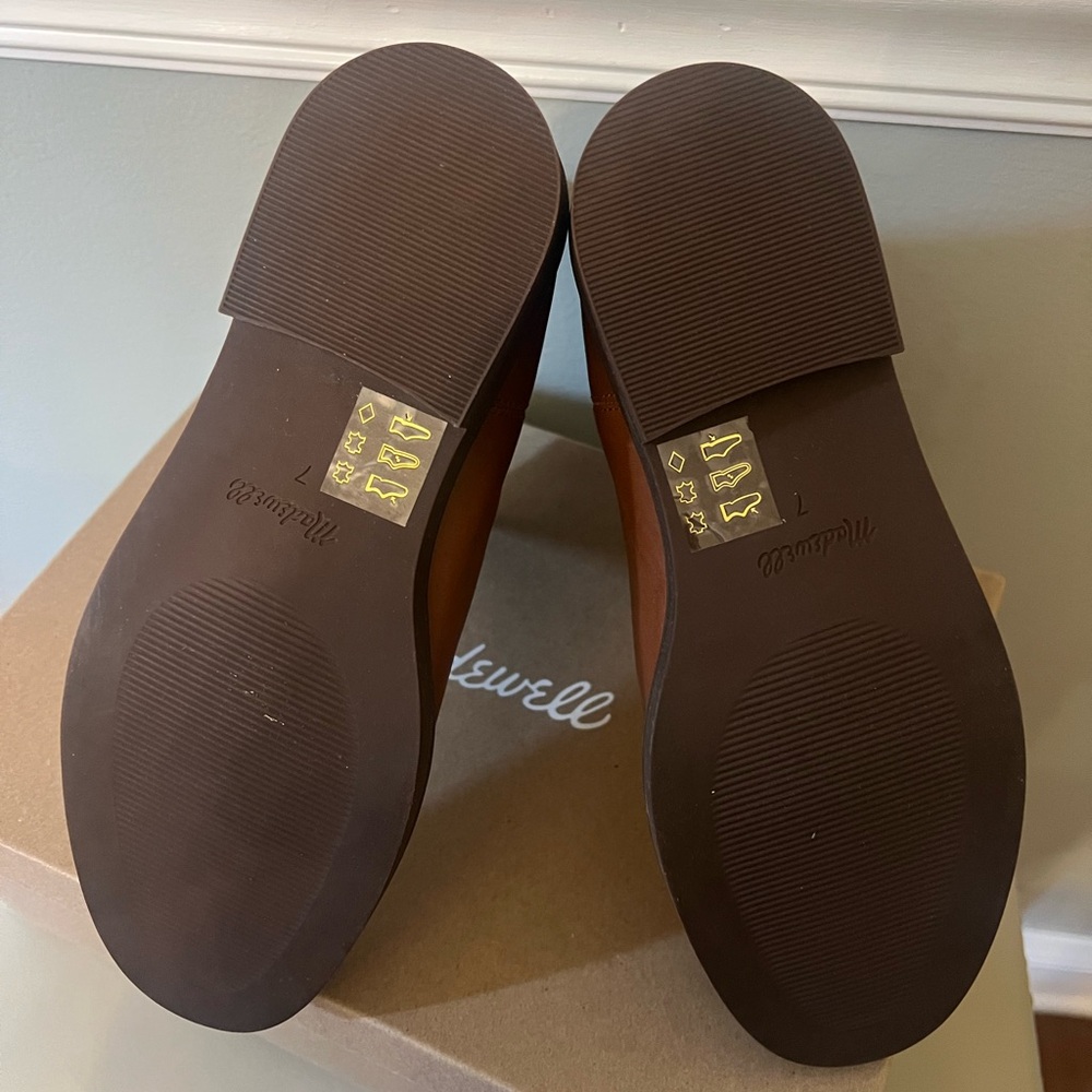 Madewell Pull-On Chelsea Boots. Worn One Time View 3